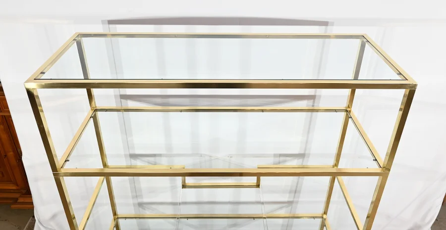 REGALE IM VANDEL-STIL