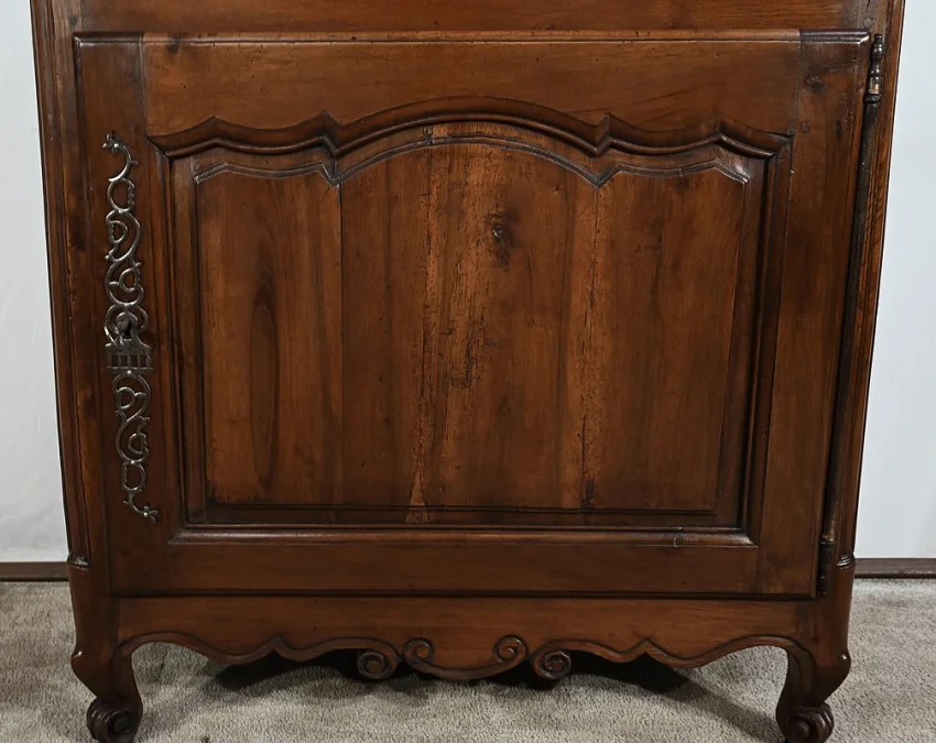 LOUIS XV STYLE CUPBOARD