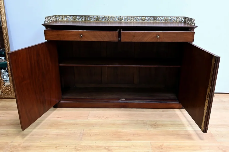 FRENCH RESTAURATION PERIOD BUFFET