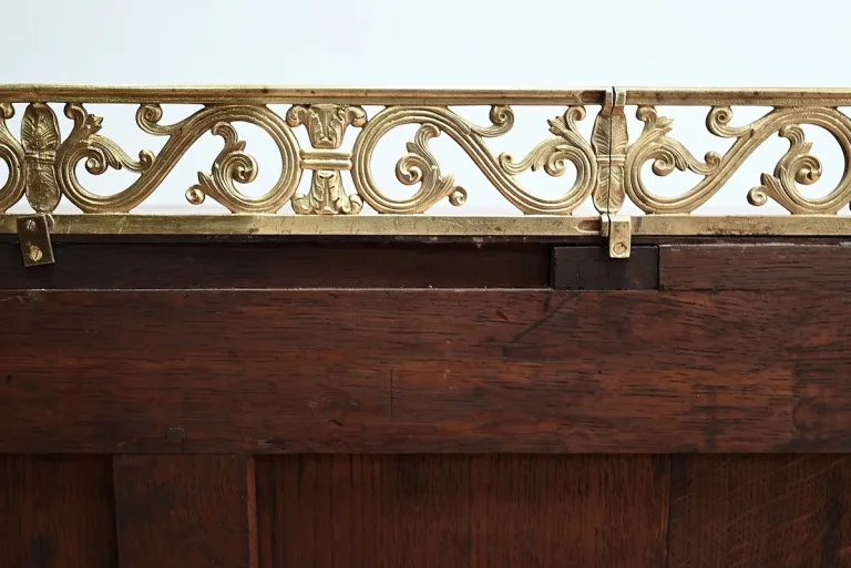 Buffet Enfilade en Ronce d'Acajou, époque Restauration – Début XIXe