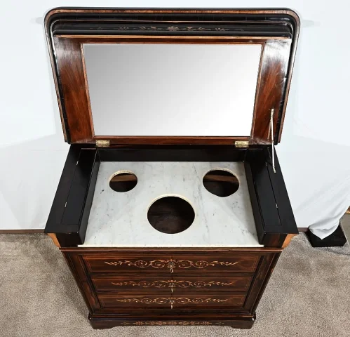 PARISIAN CHEST OF DRAWERS