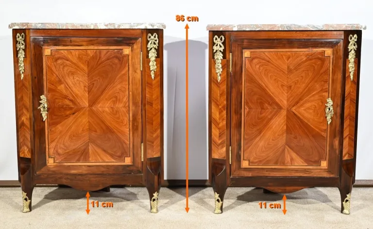 Paire d’Encoignures en Bois Précieux, époque Transition Louis XV/Louis XVI – 2ème Partie XVIIIe