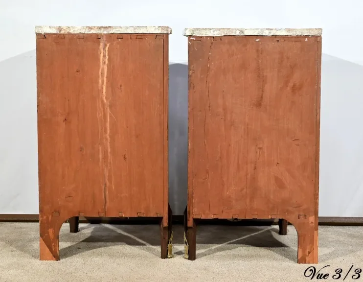 Paire d’Encoignures en Bois Précieux, époque Transition Louis XV/Louis XVI – 2ème Partie XVIIIe