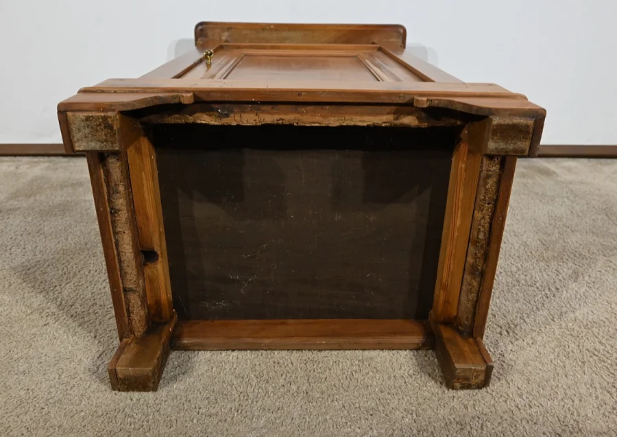 FRENCH RESTAURATION PERIOD CUPBOARD