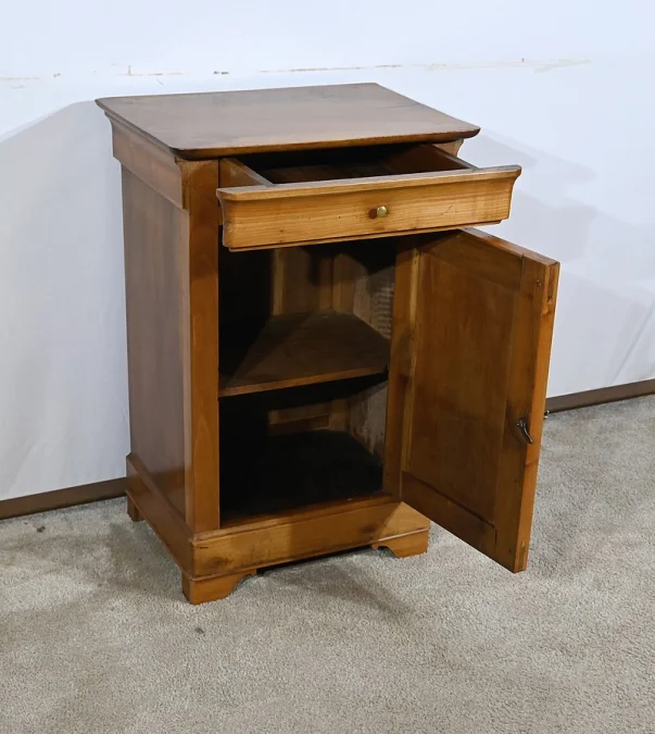 FRENCH RESTAURATION PERIOD CUPBOARD