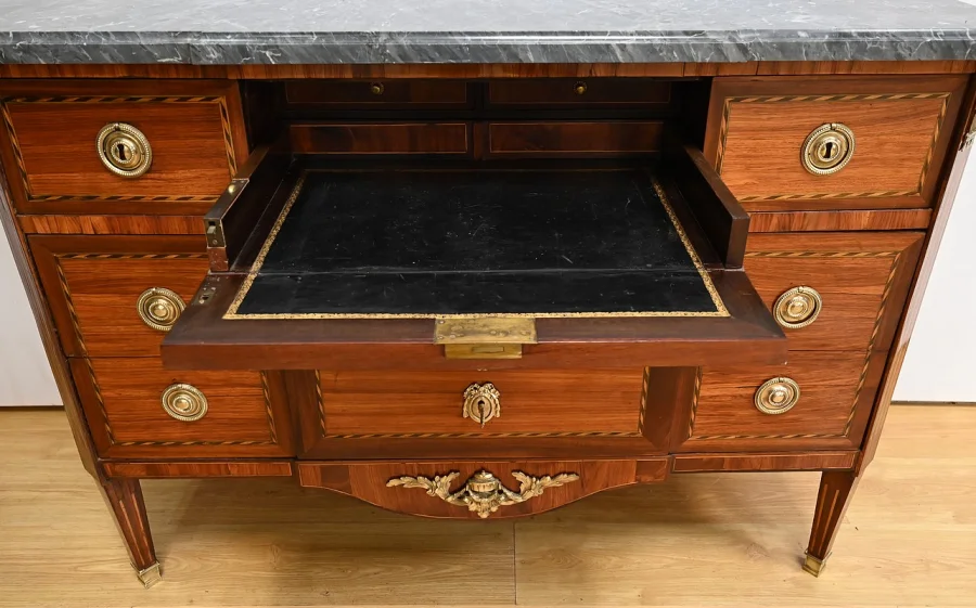 Sekretärtruhe aus der Zeit von Louis XVI