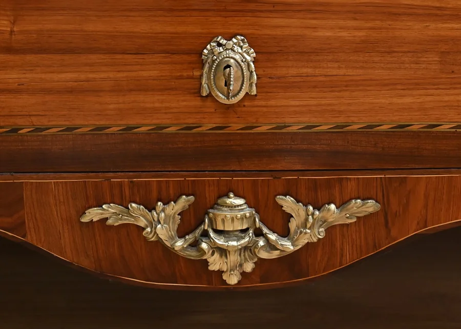 Sekretärtruhe aus der Zeit von Louis XVI