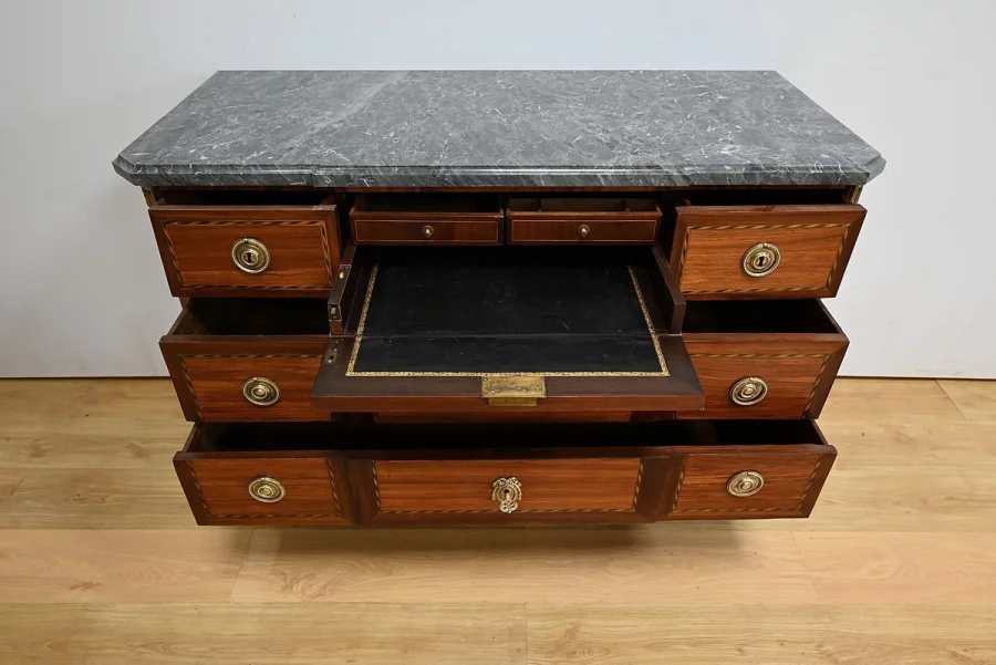 Sekretärtruhe aus der Zeit von Louis XVI