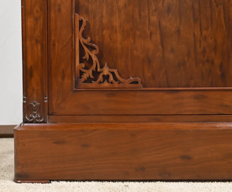 RESTAURATION PERIOD SIDETABLE