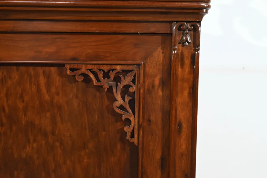 RESTAURATION PERIOD SIDETABLE