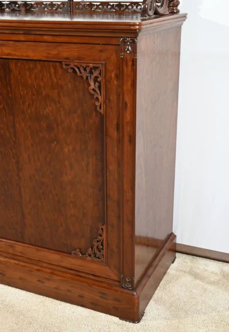 RESTAURATION PERIOD SIDETABLE