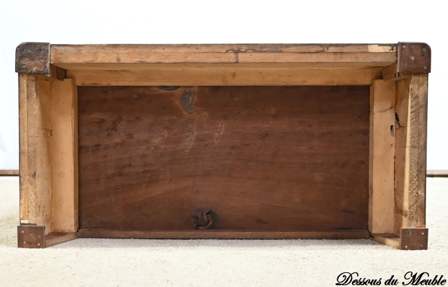 RESTAURATION PERIOD SIDETABLE