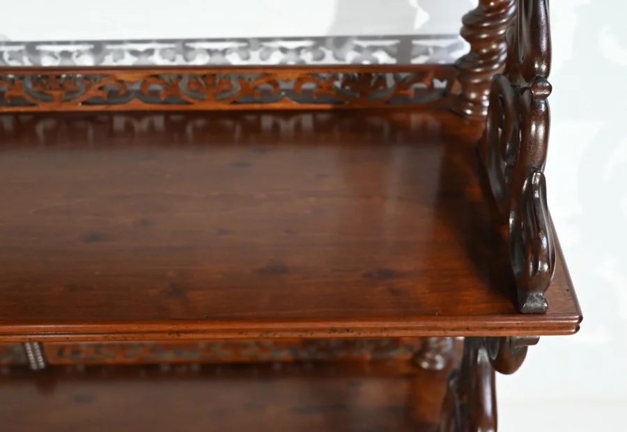 RESTAURATION PERIOD SIDETABLE