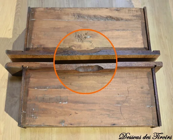 Importante Bibliothèque de Propriété en Noyer, époque Restauration – Début XIXe