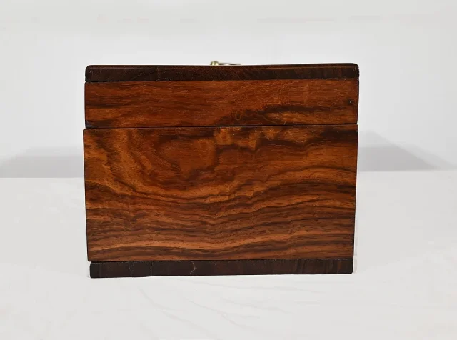CAJA DE CAOBA