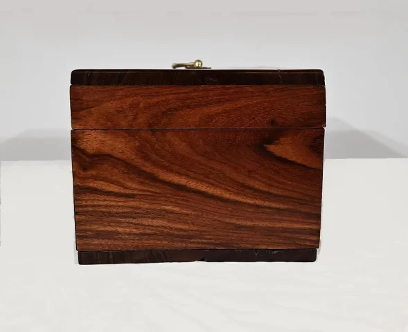 CAJA DE CAOBA