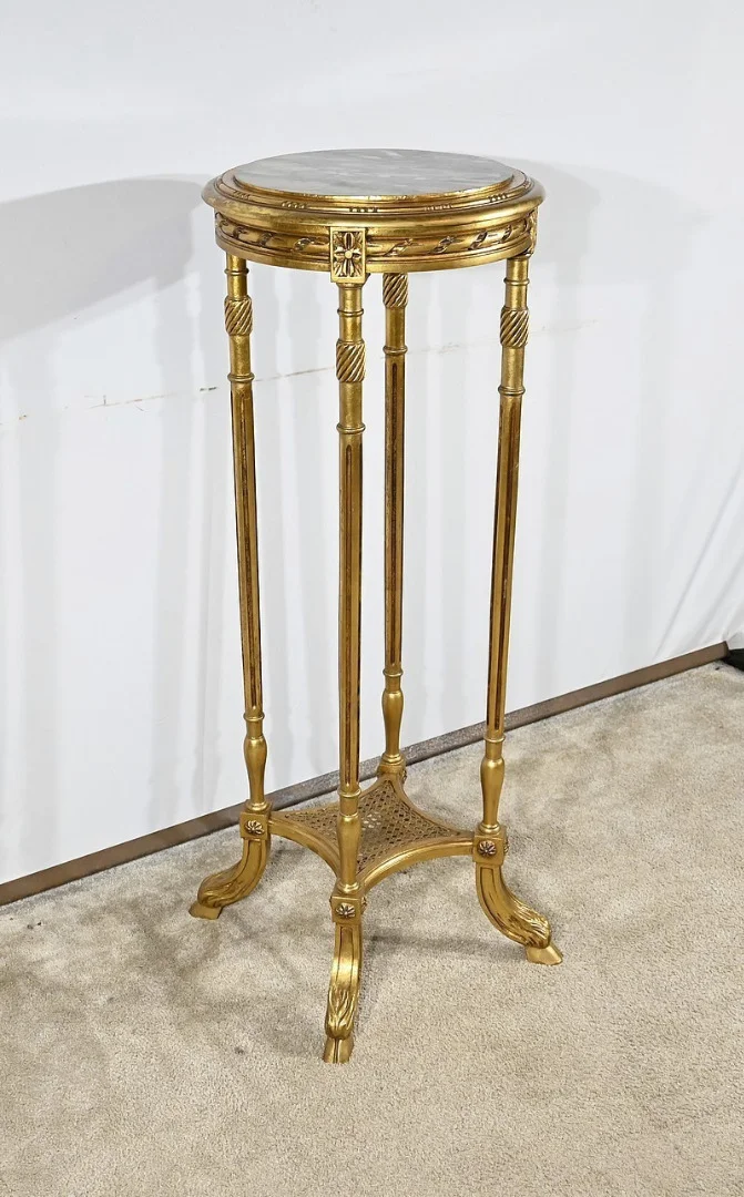 GILTWOOD STAND