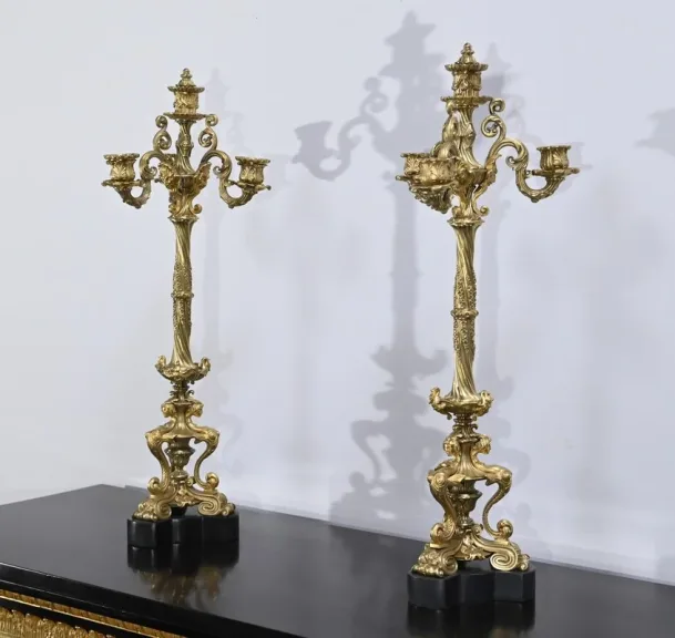 Paire de Candélabres en Bronze Doré, époque Restauration – Début XIXe