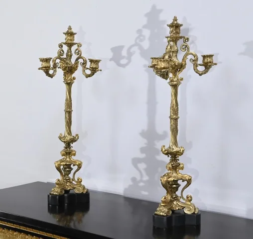Paire de Candélabres en Bronze Doré, époque Restauration – Début XIXe