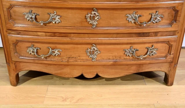 Commode en Merisier Massif, époque Transition Louis XIV / Régence – Début XVIIIe
