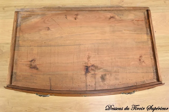Commode en Merisier Massif, époque Transition Louis XIV / Régence – Début XVIIIe