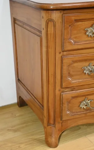 Commode en Merisier Massif, époque Transition Louis XIV / Régence – Début XVIIIe