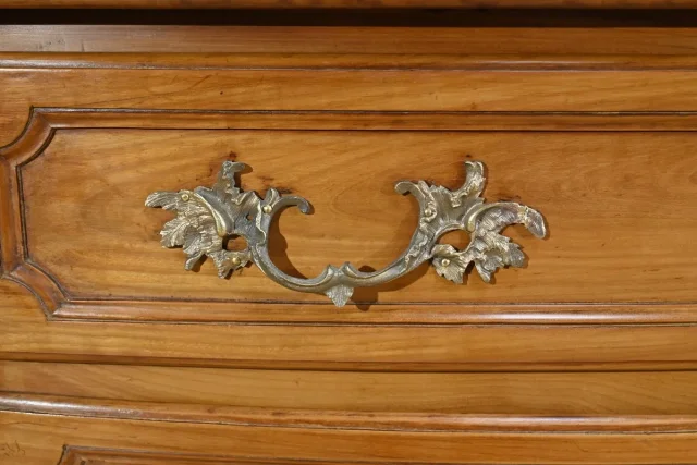 Commode en Merisier Massif, époque Transition Louis XIV / Régence – Début XVIIIe
