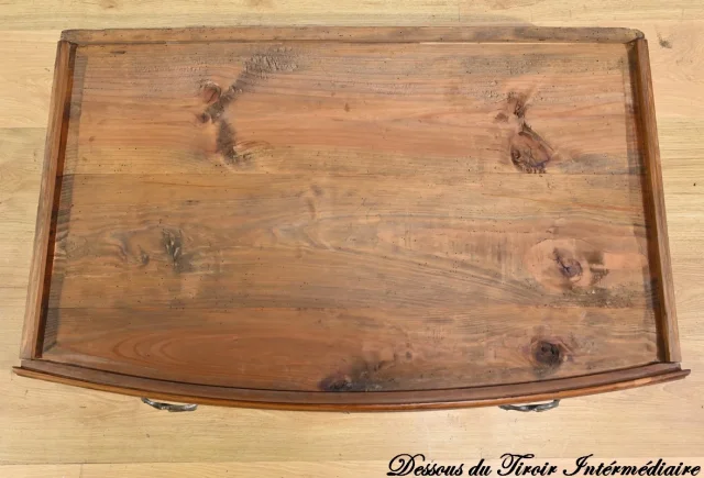 Commode en Merisier Massif, époque Transition Louis XIV / Régence – Début XVIIIe