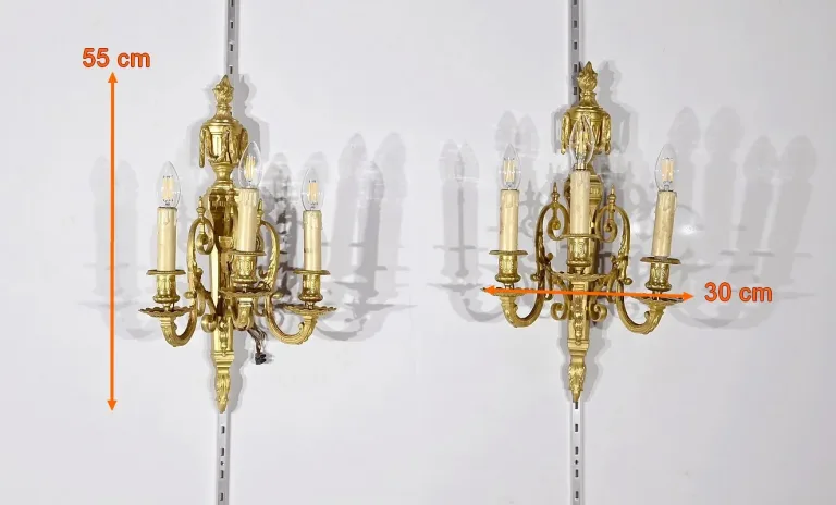PAAR BRONZE-WANDLEUCHTEN IM LOUIS XVI-STIL