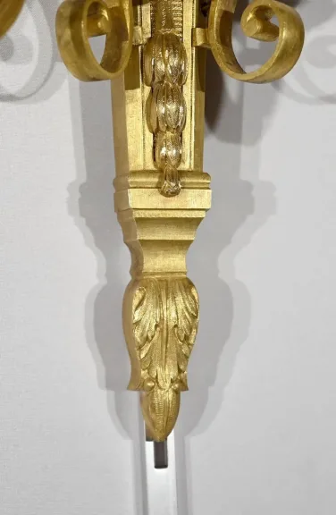 PAAR BRONZE-WANDLEUCHTEN IM LOUIS XVI-STIL