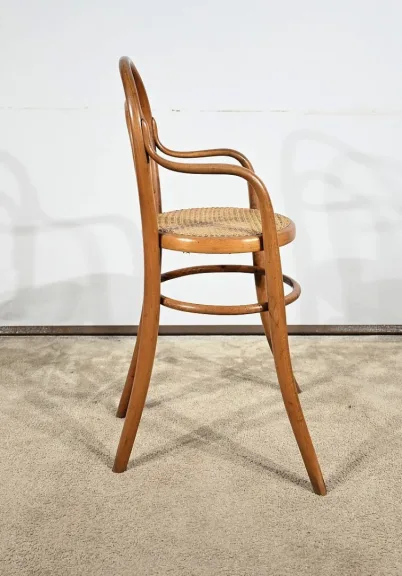 Chaise Haute d’Enfant en Hêtre Courbé, estampillée Thonet – Début XXe