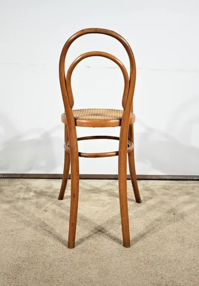 Chaise Haute d’Enfant en Hêtre Courbé, estampillée Thonet – Début XXe