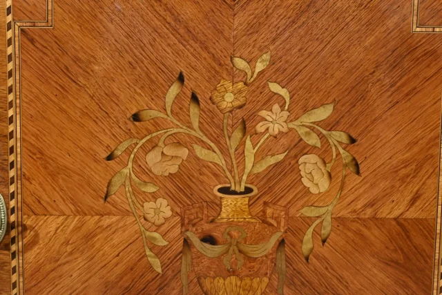 Meuble Vitrine en Bois de Rose, style Louis XVI – Fin XIXe