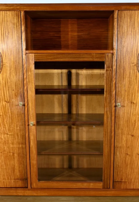 Bücherregal im Art-Deco-Stil