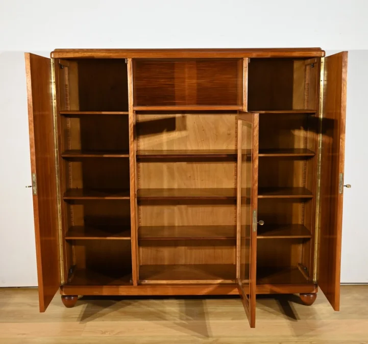 Bücherregal im Art-Deco-Stil