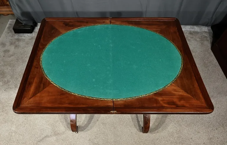 Table de Jeux en Ronce d’Acajou, époque Restauration – Début XIXe