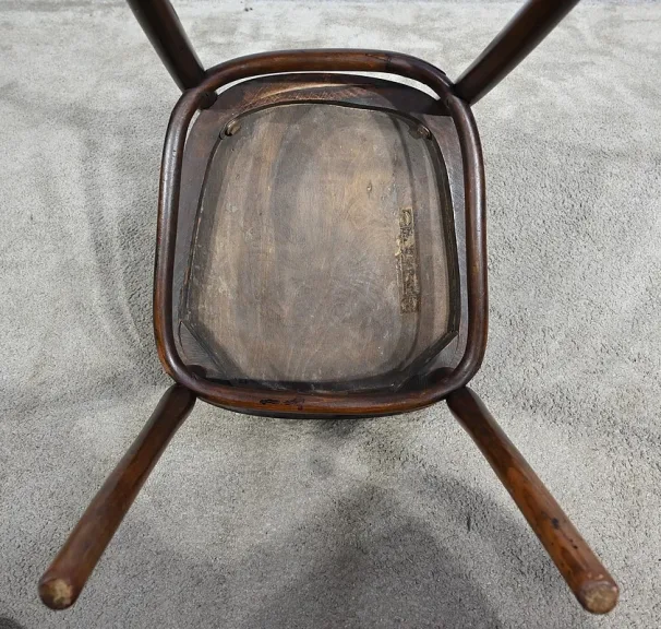 Paire de Chaises en Hêtre Courbé, n°67 par Jacob & Josef Kohn – 1900