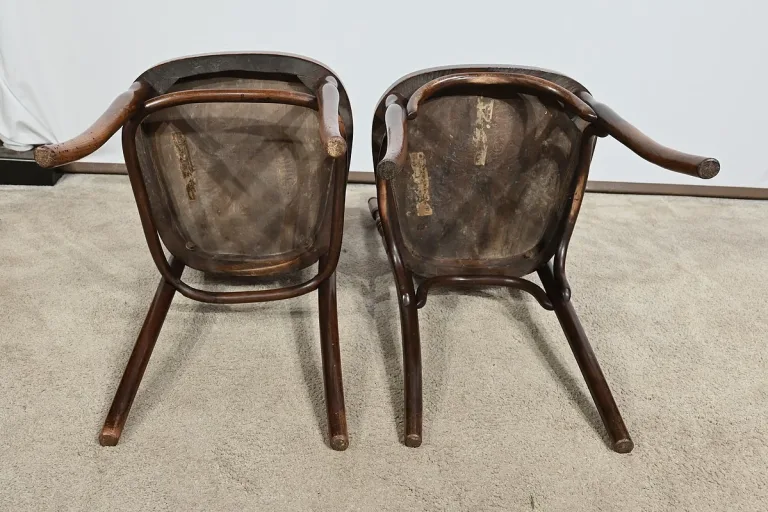Paire de Chaises en Hêtre Courbé, n°67 par Jacob & Josef Kohn – 1900