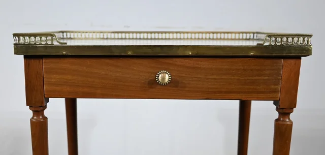 Petite Table d’Appoint en Acajou, style Louis XVI – Début XXe