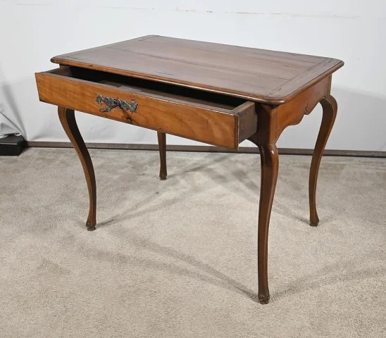 Table Cabaret en Merisier et Chêne, époque Louis XV – XVIIIe