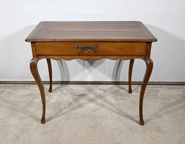 Table Cabaret en Merisier et Chêne, époque Louis XV – XVIIIe