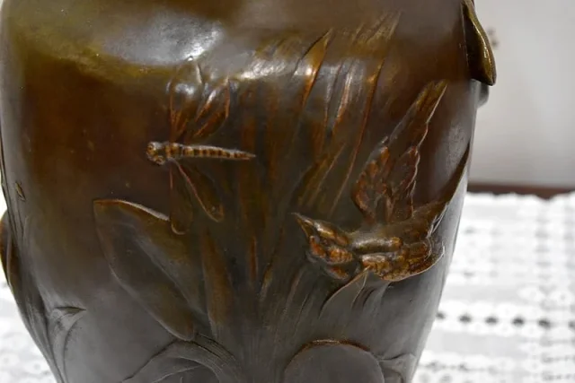 Paire de vases en Régule, signés A. Moreau - XIXe