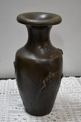 Paire de vases en Régule, signés A. Moreau - XIXe