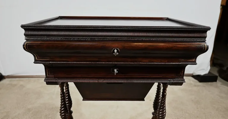 Petite Table Coiffeuse en Palissandre, époque Restauration – Début XIXe