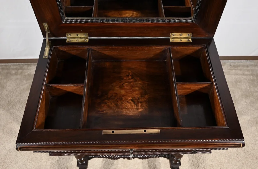 Petite Table Coiffeuse en Palissandre, époque Restauration – Début XIXe