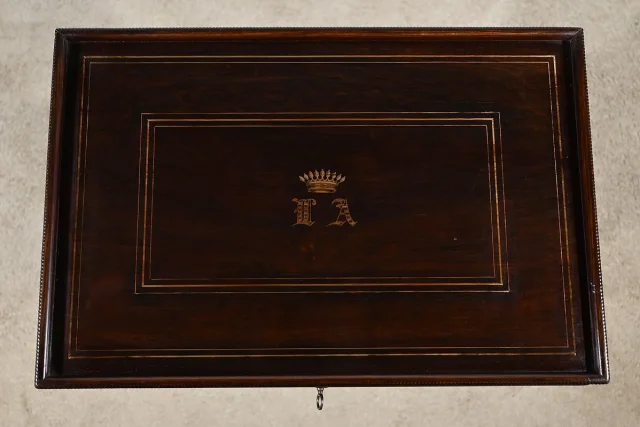 Petite Table Coiffeuse en Palissandre, époque Restauration – Début XIXe