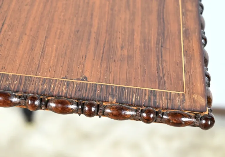 Petite Table de Salon en Palissandre, époque Restauration – Début XIXe
