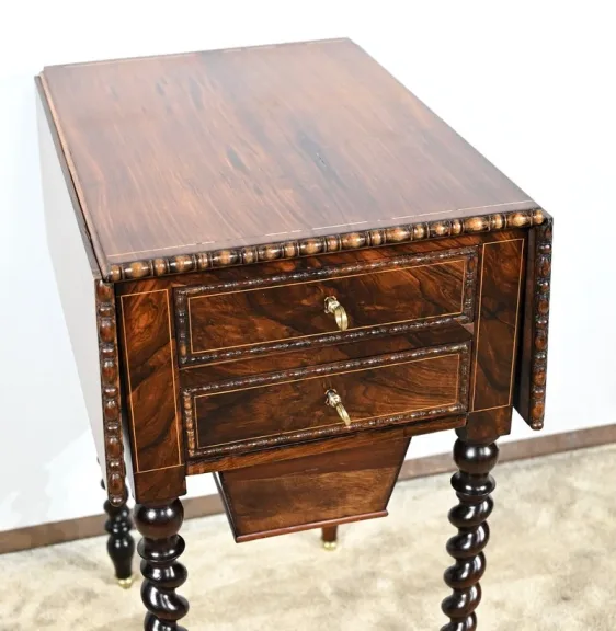 Petite Table de Salon en Palissandre, époque Restauration – Début XIXe