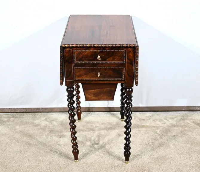 Petite Table de Salon en Palissandre, époque Restauration – Début XIXe