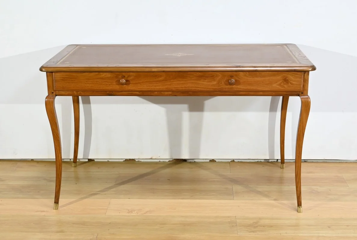 EIGHTEENTH CENTURY WRITING  TABLE